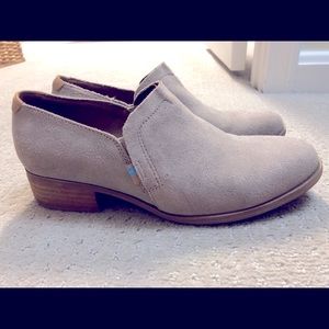 Toms Shaye Low Womens Gray Suede Slip On Loafer Shoes size 8
